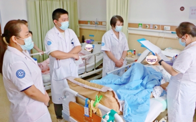 名医专家赋能，精准指导促康复