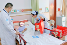 爱在国济 | 无锡国济康复医院节前走访慰问离退休老干部