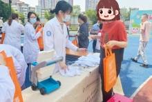 大手牵小手，童心向阳生：无锡国济康复医院走进特殊学校，用爱守护特殊儿童的六一时光