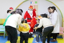 【无锡国济】儿童康复科开展 “欢乐康复·温暖圣诞“ 亲子活动