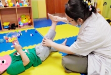 一份信任、一份鼓励 | 儿童康复有成效，家长致谢赠锦旗