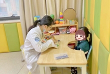 孩子语言发育迟缓？无锡国济康复医院儿童康复：科学干预，让孩子顺畅开口